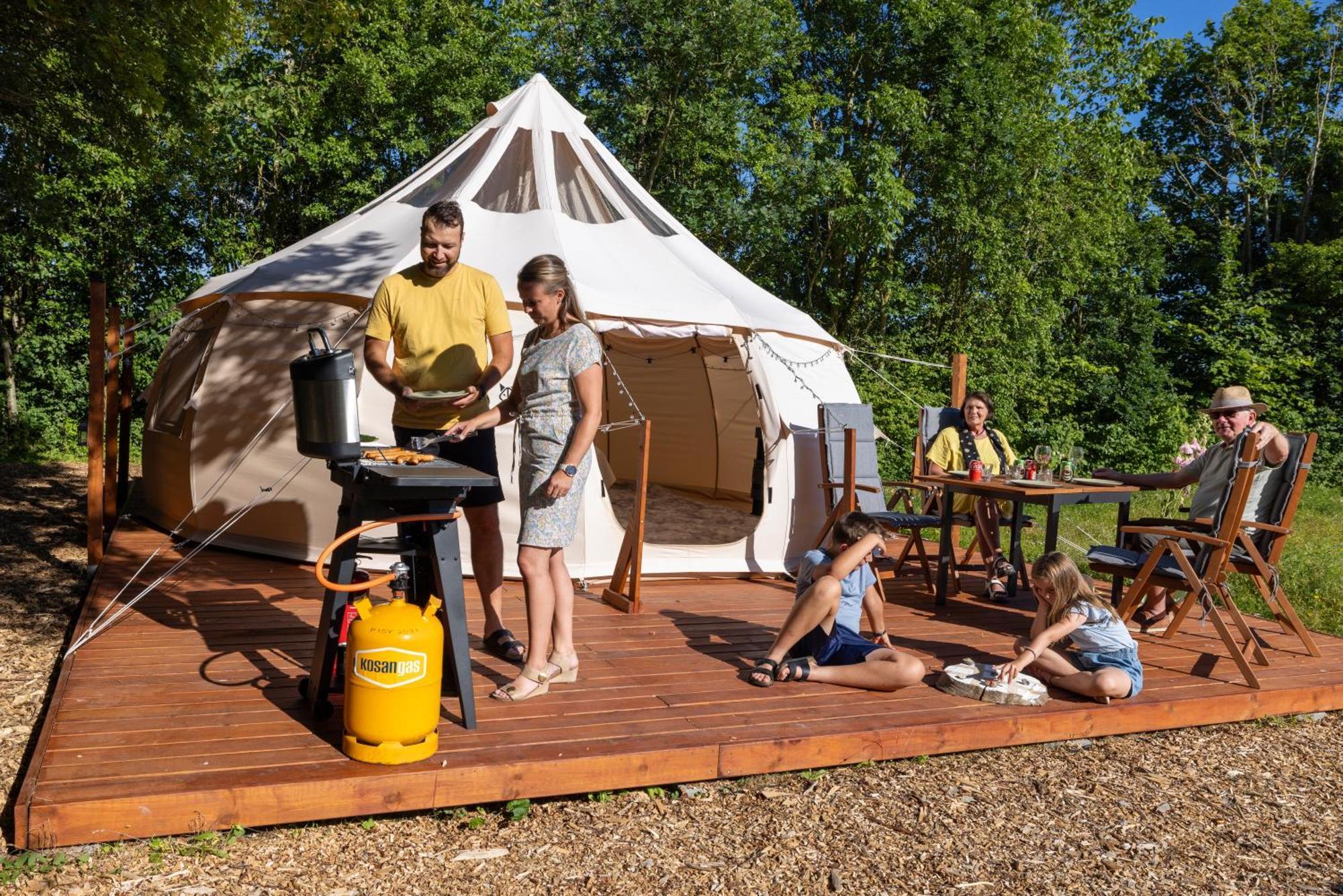 Hotel Holmegaard Vin Og Glamping Dannemare Exterior foto