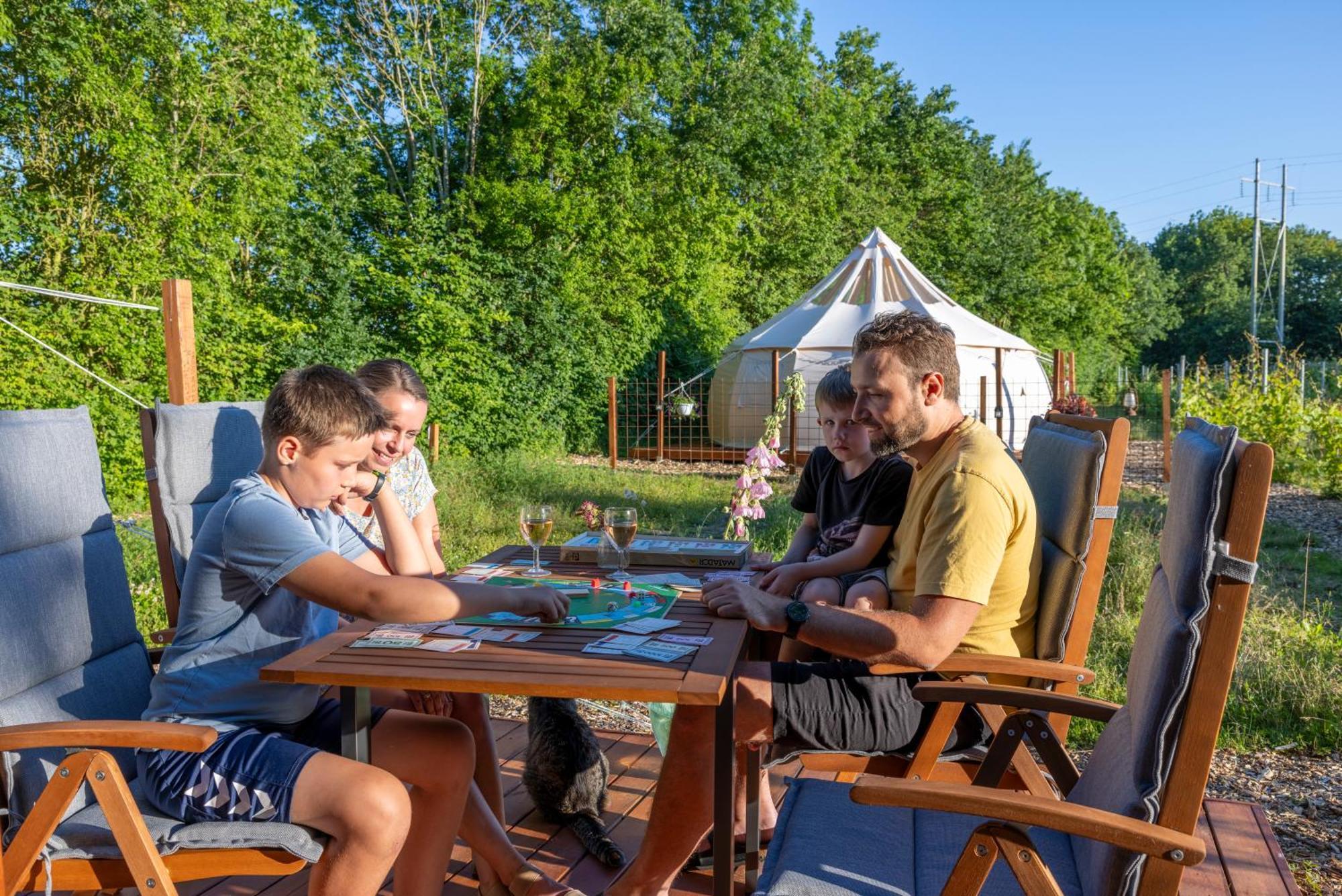 Hotel Holmegaard Vin Og Glamping Dannemare Exterior foto