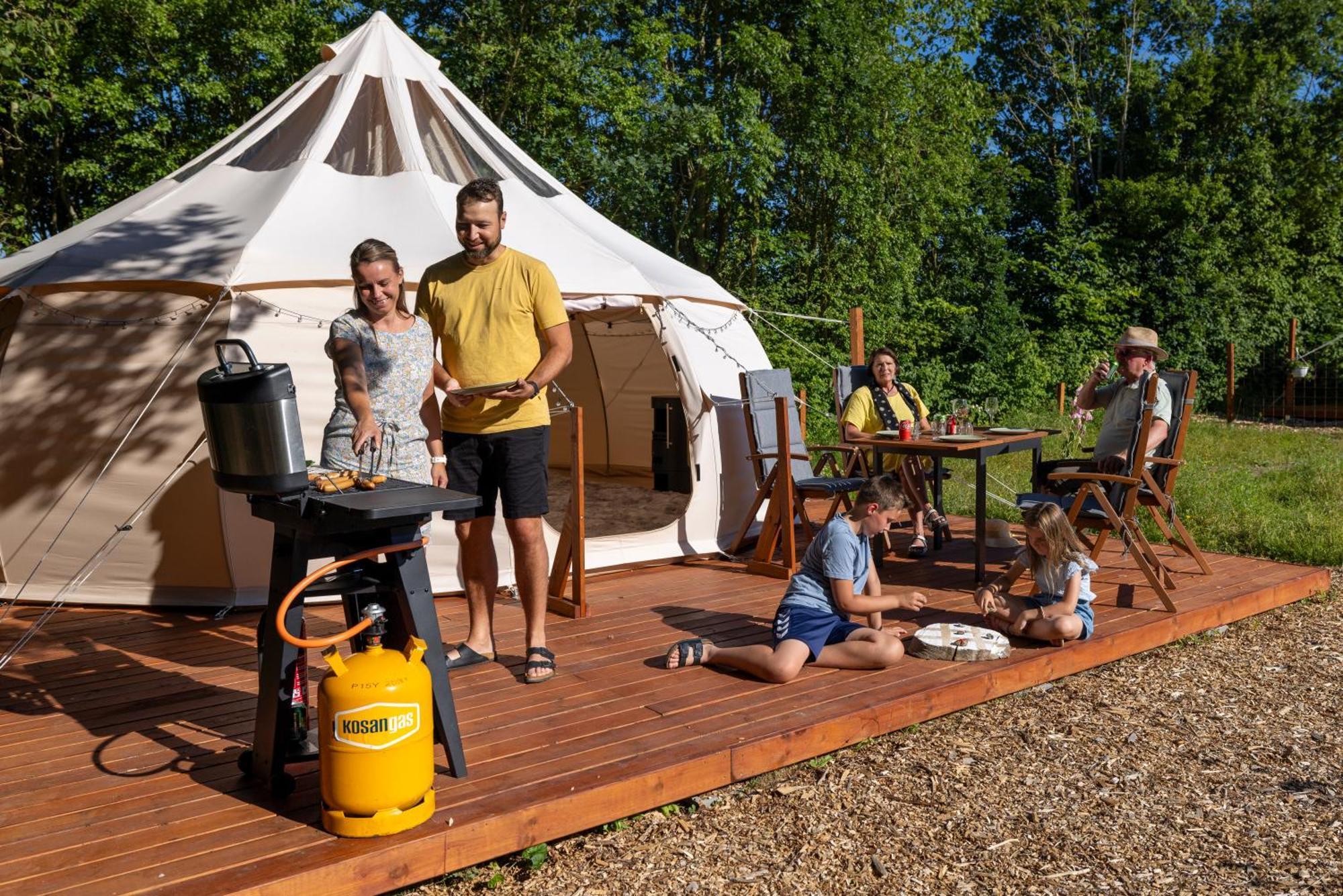 Hotel Holmegaard Vin Og Glamping Dannemare Exterior foto